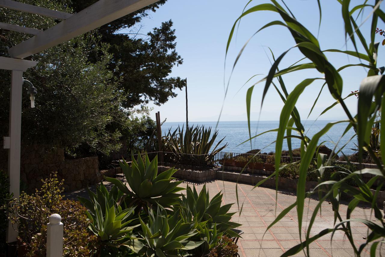 Bed and Breakfast Residenza Terrazze Sul Mare Santa Flavia Exterior foto