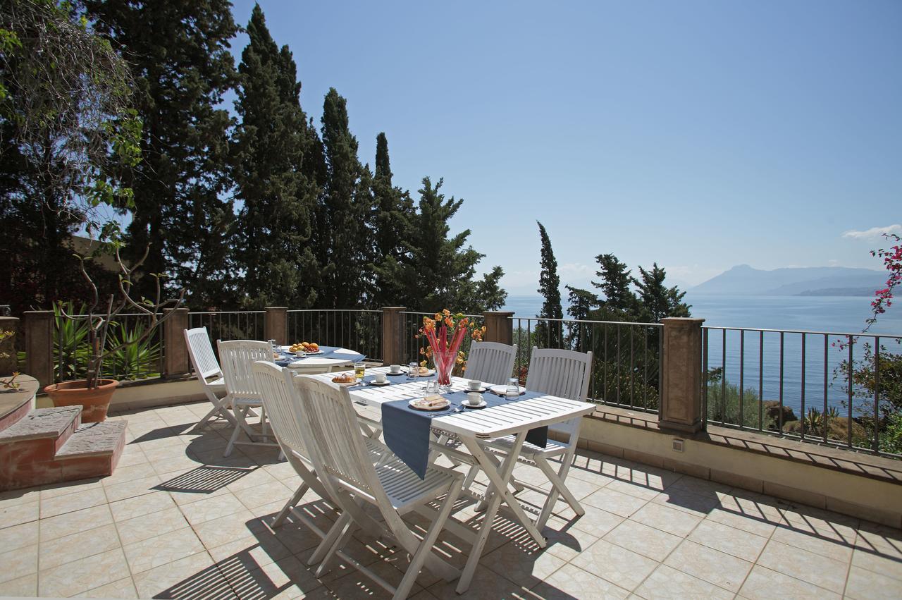 Bed and Breakfast Residenza Terrazze Sul Mare Santa Flavia Exterior foto